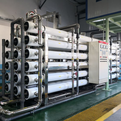 100T/D  Container Energy Saving SWRO Seawater Desalination Machine For Agriculture RO Water Purification Plant